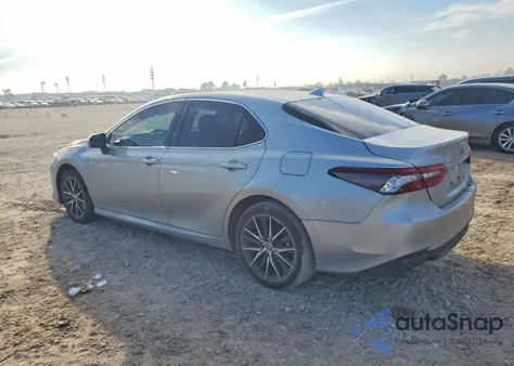 2024 Toyota Camry Xle из США, поврежденный, VIN 4T1F31AKXRU073661